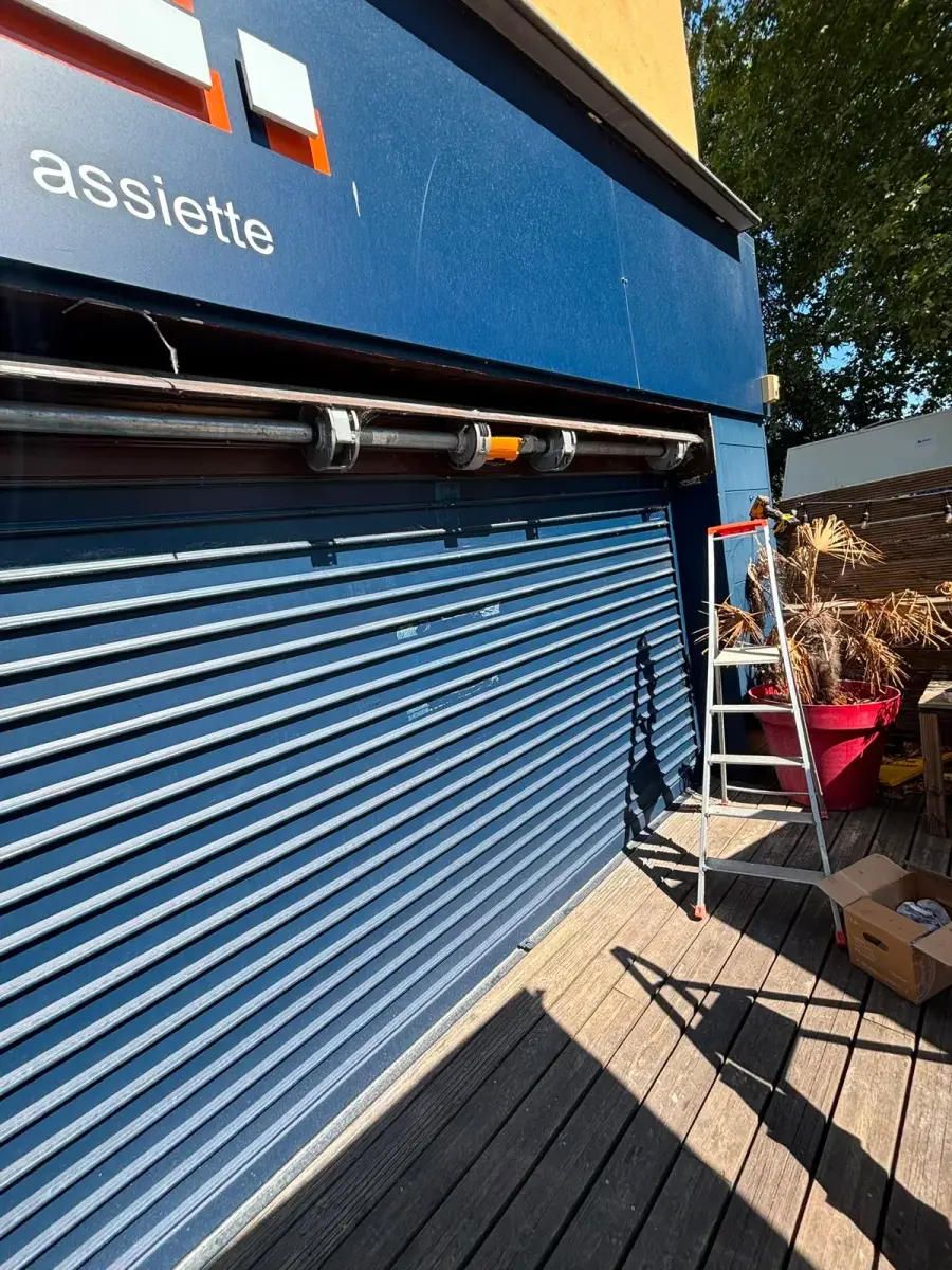 Installation et pose de rideau métallique à Paris 8