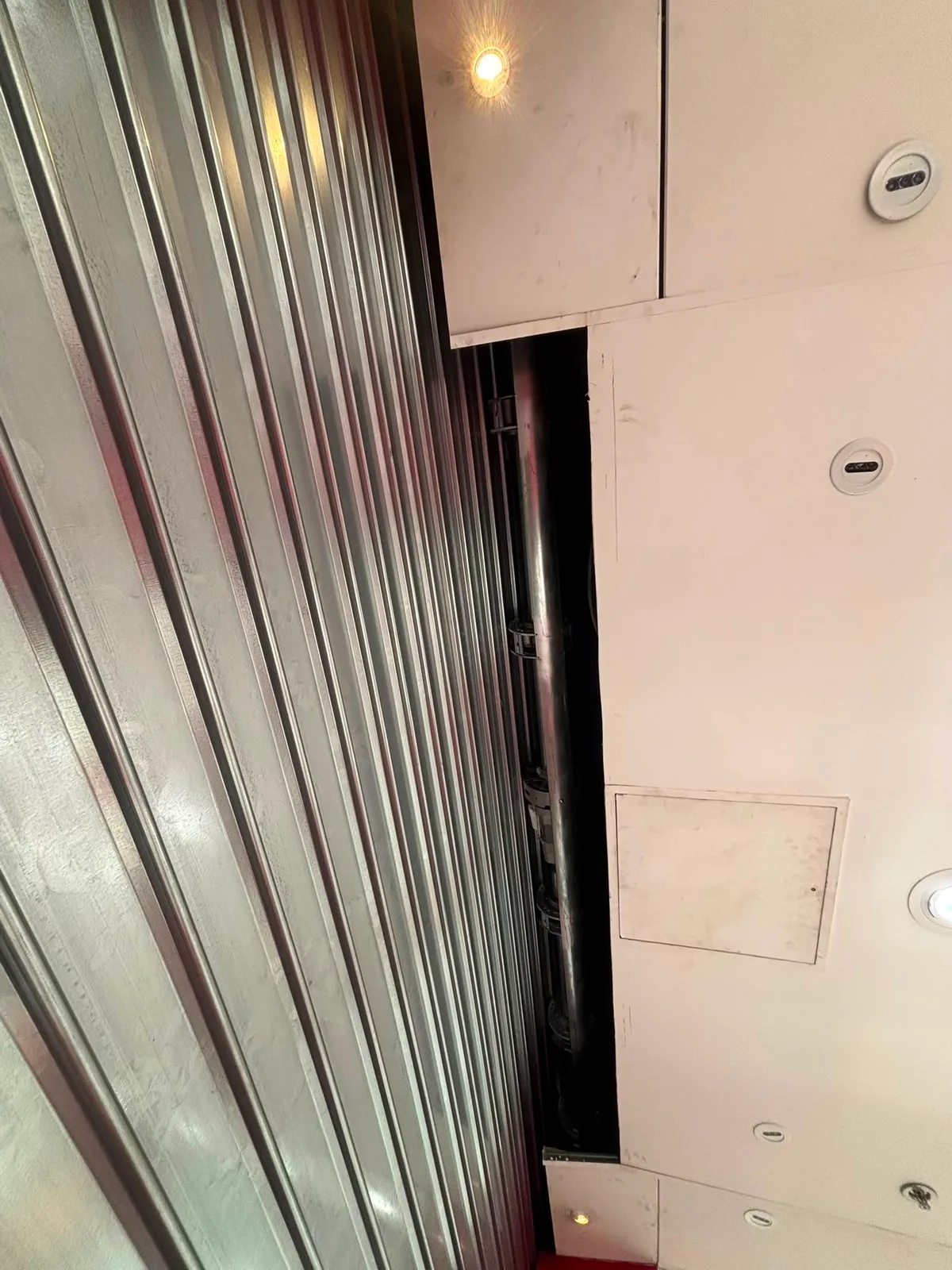 Réparation de rideau métallique à Paris 8